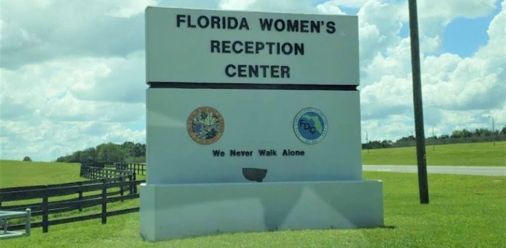 FlaWomenRecepCenter.jpg